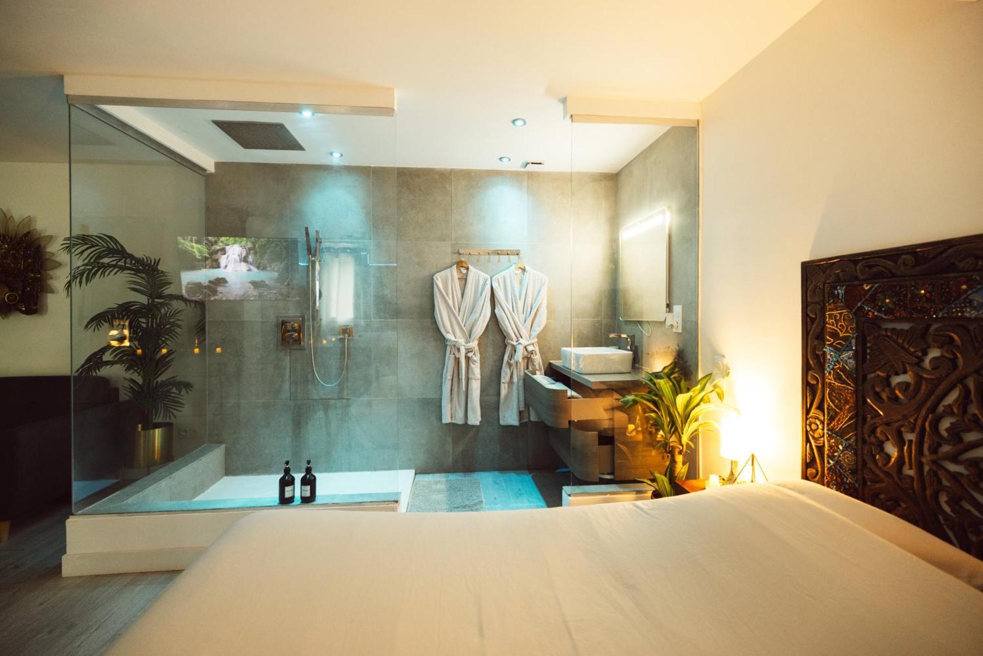 Suite And Spa La Perla Bianca Grabels Buitenkant foto